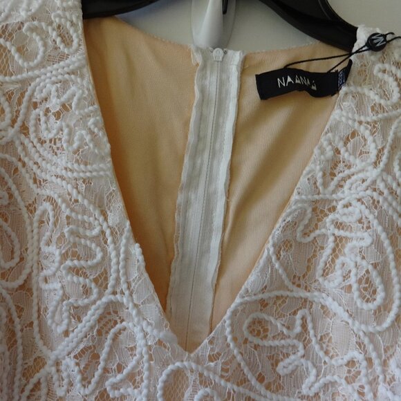 NAANAA, white lacy romper size 8 (US) new with tags v neck lined body very soft - Picture 5 of 14